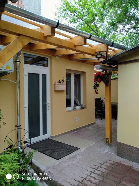Oazis Apartman Eger Eksteriør bilde