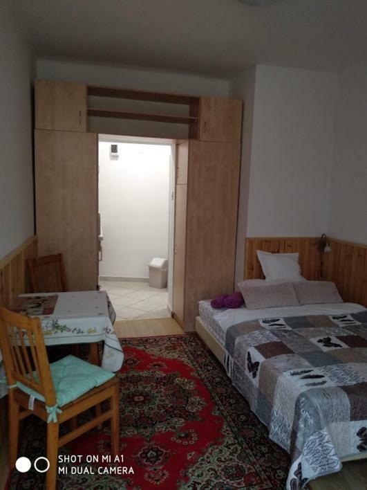 Oazis Apartman Eger Eksteriør bilde