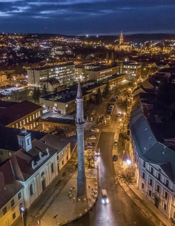 Oazis Apartman Eger Eksteriør bilde